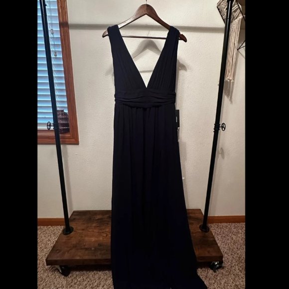 Dresses & Skirts - Maxi Dress